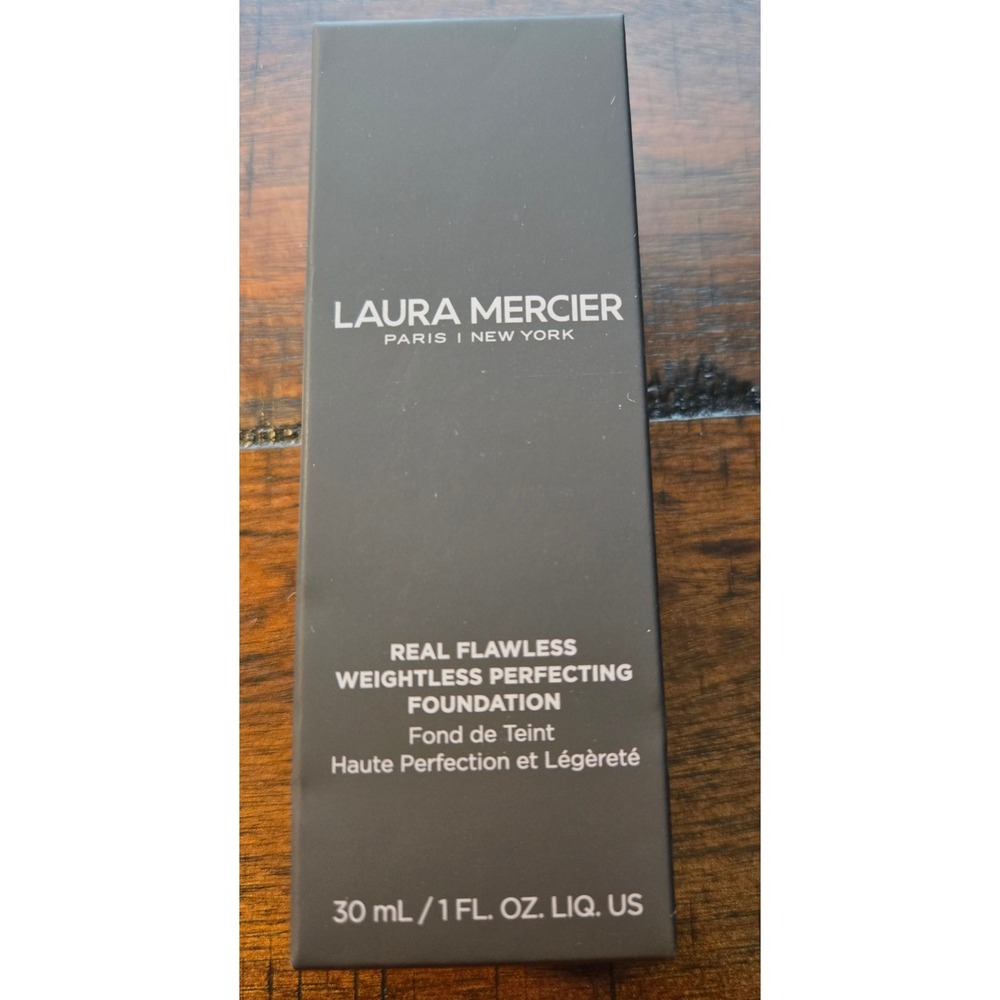 Laura Mercier Real Flawless Weightless Perfecting Foundation 2W1 Macadamia 1oz